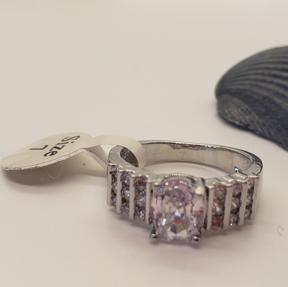 NEW Cubic Zirconia Elevated OVAL Ring 7 Sterling Silver Plated - Picture 4 of 11